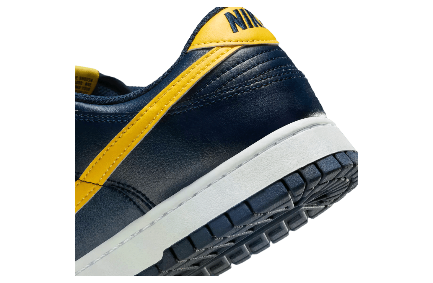 Nike Dunk Low Michigan 2026