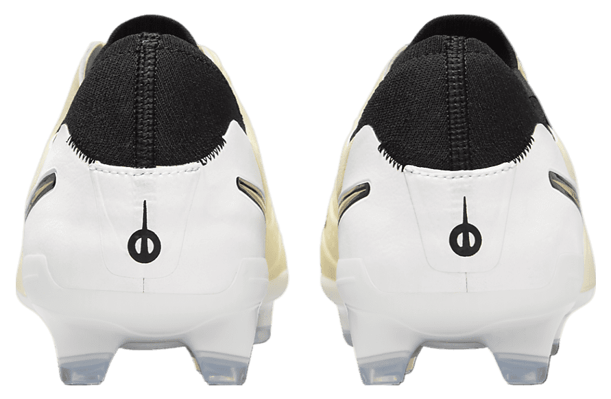 Tiempo Legend 10 Pro FG 'Mad Ready Pack'