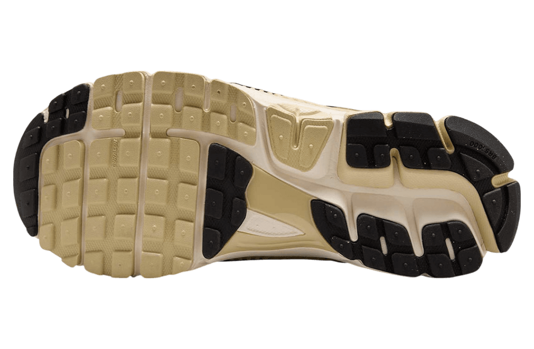 Wmns Air Zoom Vomero 5 'Team Gold'