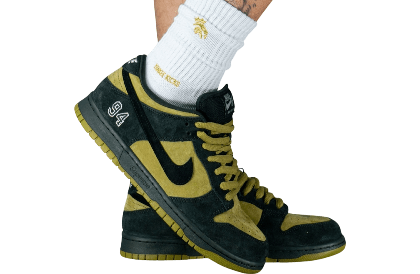 Supreme x Dunk Low SB 'Camper Green'