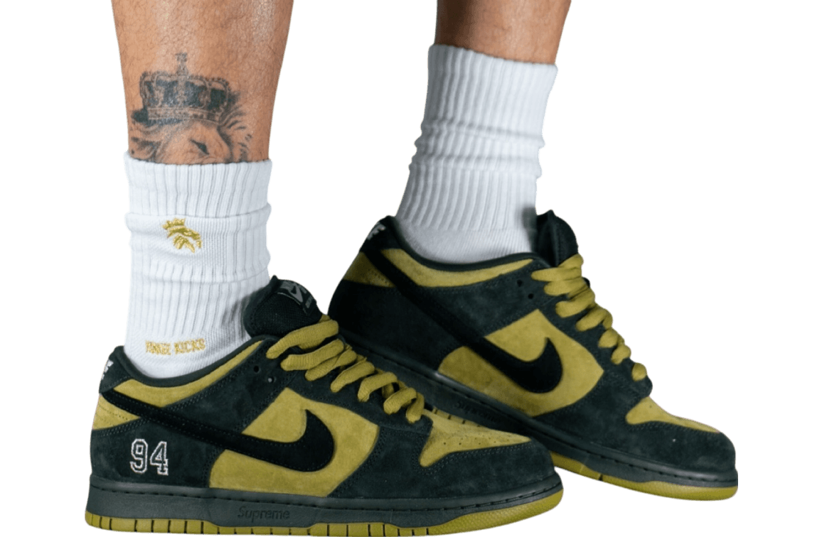 Supreme x Dunk Low SB 'Camper Green'