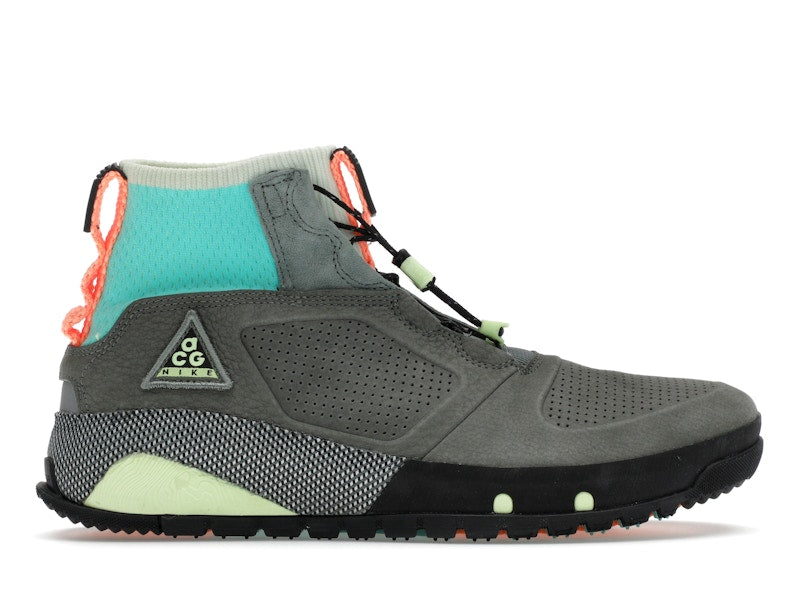 Nike ACG Ruckel Ridge Clay Green