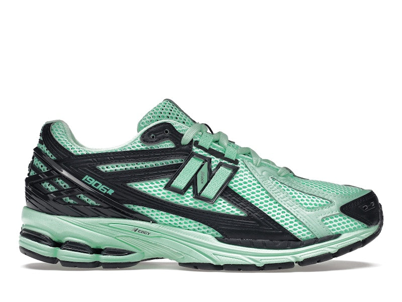 New Balance 1906R size? Exclusive Green Black