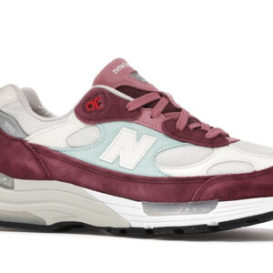 New Balance 992 Kith Kithmas Burgundy White - Image 3