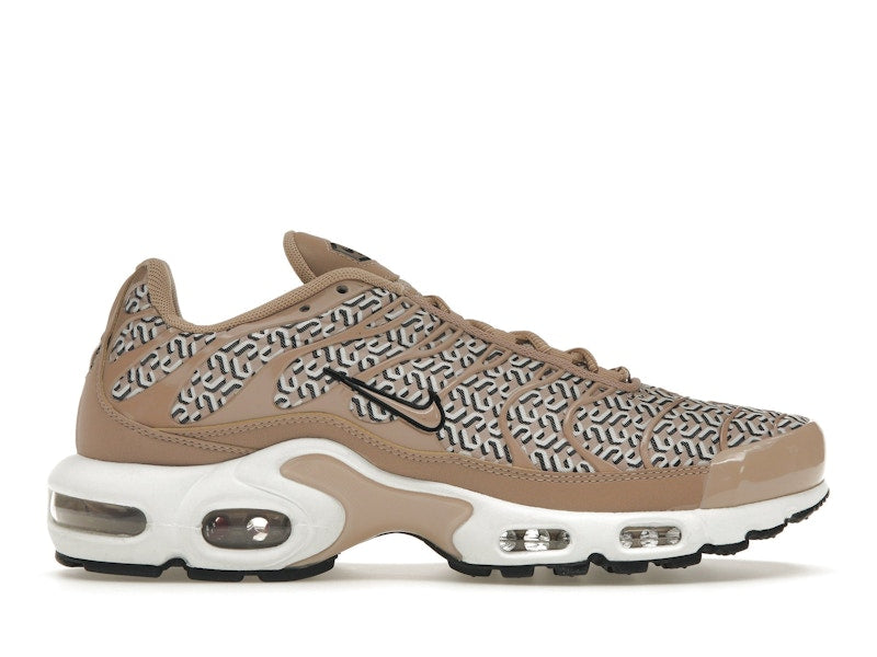 Nike Air Max Plus United in Victory (Women's)