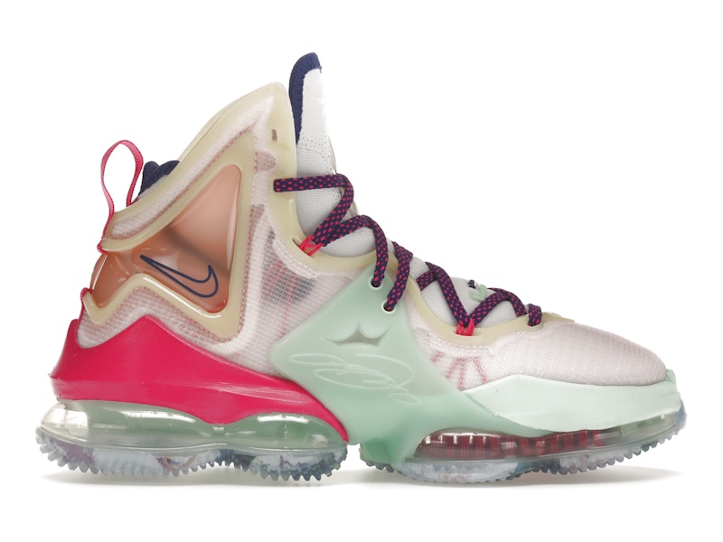 Nike LeBron 19 Valentine's Day Love Letter